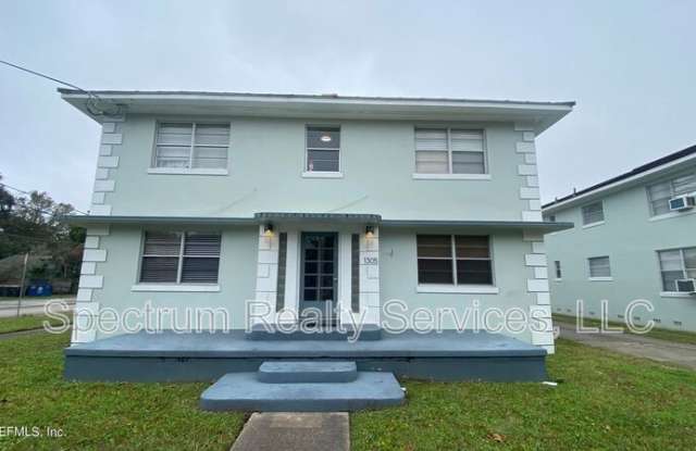 Photo of 1305 Lasalle St