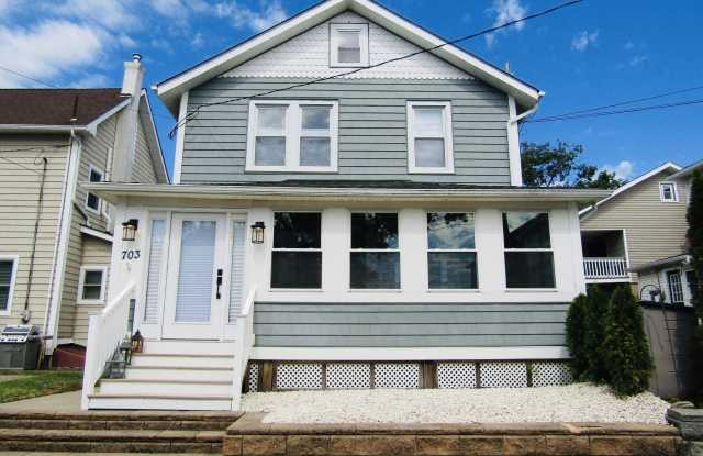 703 Central Avenue