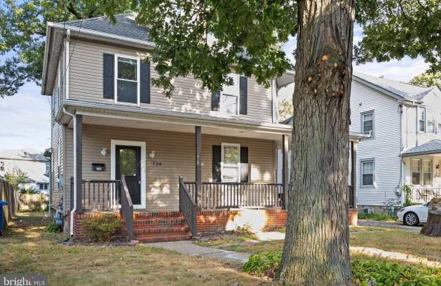 720 CINNAMINSON Avenue