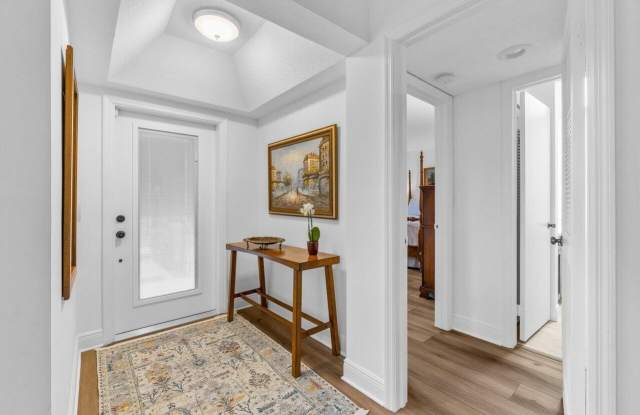 401 Brackenwood Lane S