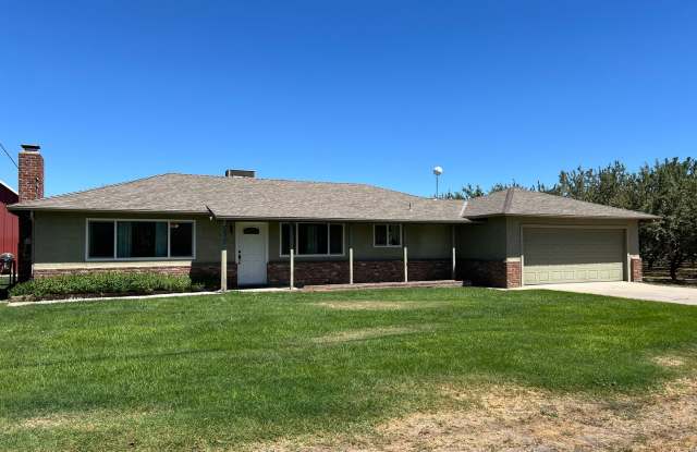 Photo of 2 bedroom country home in Escalon!