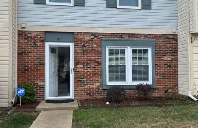 Photo of Charming 3-Bedroom Townhome in Hampton, VA ✨