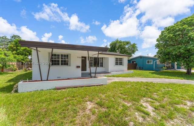 7150 SW 10th St