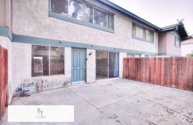 Photo of Cozy and Convenient 2-Bedroom, 1-Bath Home in Riverside