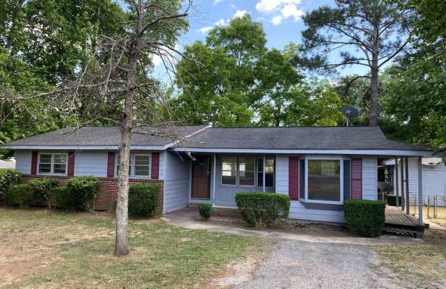 Photo of 1911 Airport Road, Oxford **MOVE IN SPECIAL**