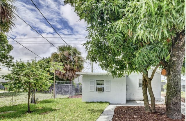 415 N H Street - 415 North H Street, Lake Worth, FL 33460