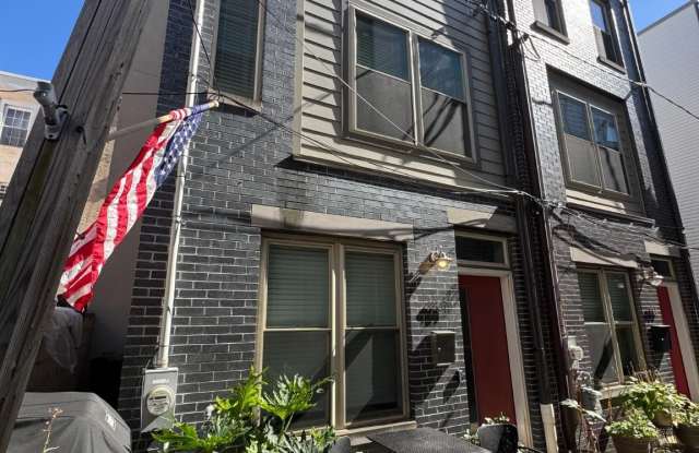 Photo of 901 S SCHELL