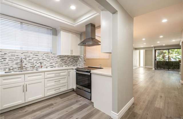 1305 North Columbus Avenue