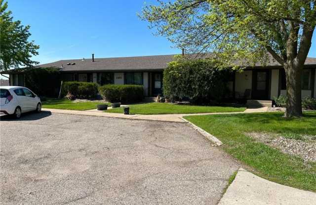 Photo of 1590 Commercial Avenue