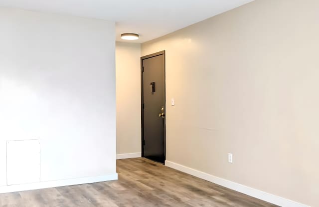 1077 Van Dyke Street - 101