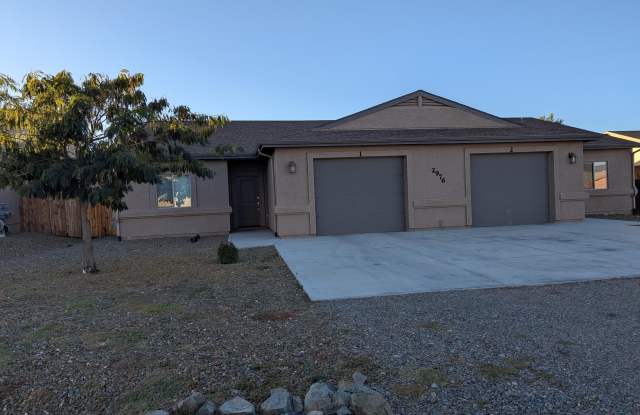 Photo of 2976 N Yavapai E Road unit: 2