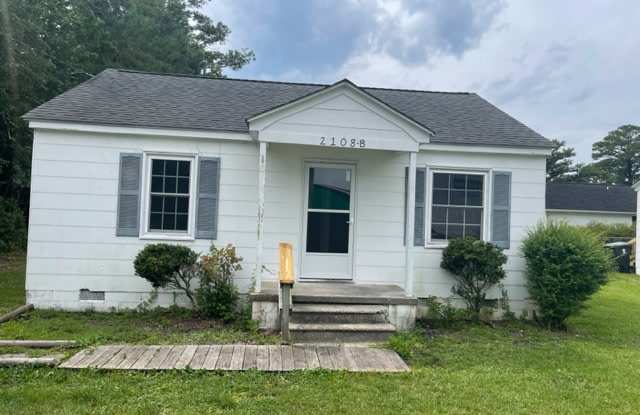 Photo of 2108 Thompson Drive - B