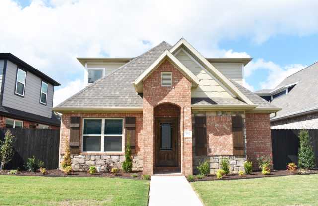 Upscale 4 Bedroom 3.5 Bathroom Home in Fayetteville!!
