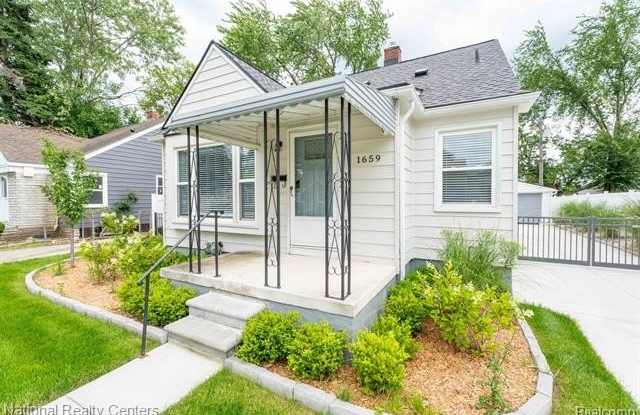 1659 PRINCETON Road N