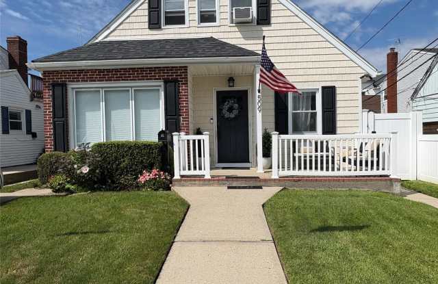 Photo of 509 Neptune Boulevard