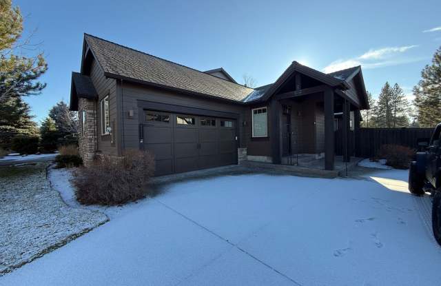 Photo of 3 Bedroom, 2 Bathroom Single-Level Duplex in The Stonegate Community