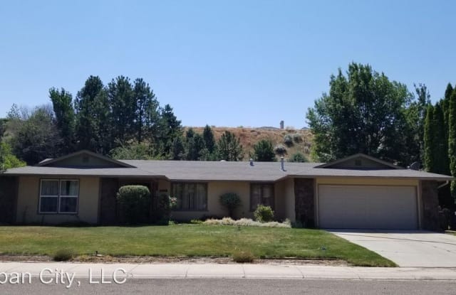 1055 E. Saratoga Dr - 1055 E Saratoga Dr, Boise, ID 83706