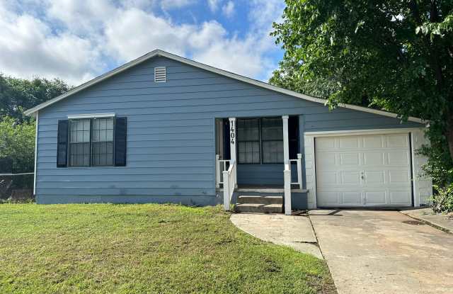 Photo of 1404 NW Smith