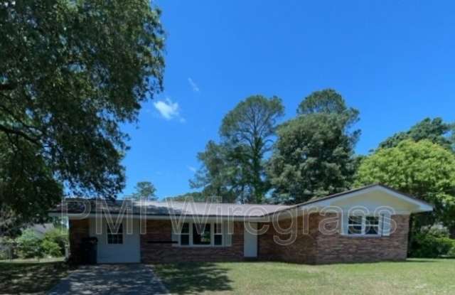 302 Cedar Dr - 302 Cedar Drive, Enterprise, AL 36330