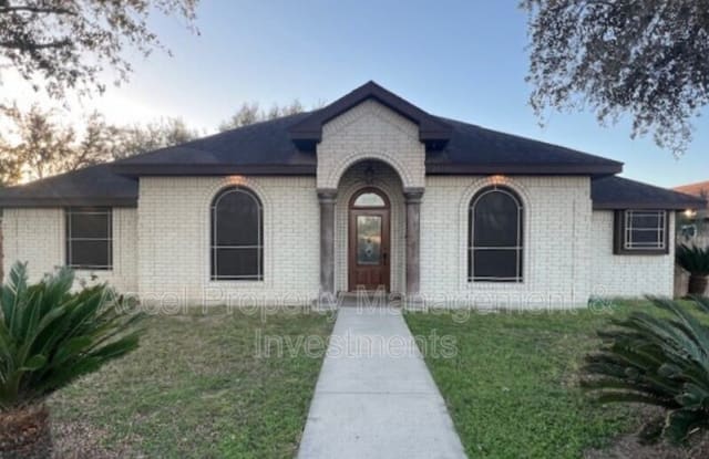 2015 N. Snapper Dr. - 2015 North Snapper Drive, Edinburg, TX 78541