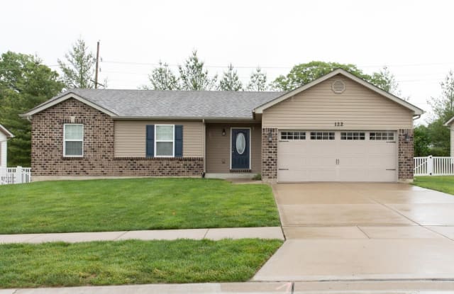 122 Prairie Bluffs - 122 Prairie Bulffs Drive, Wentzville, MO 63385