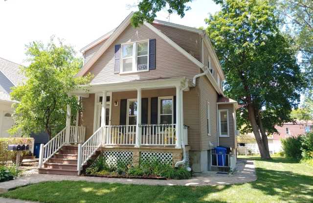 1422 Oakwood Avenue