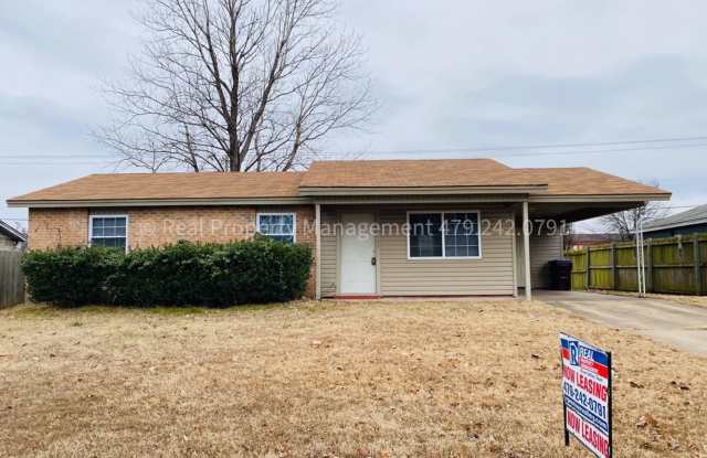 Photo of Coming in JULY! Cute 3 Bed 1.5 Bath Home