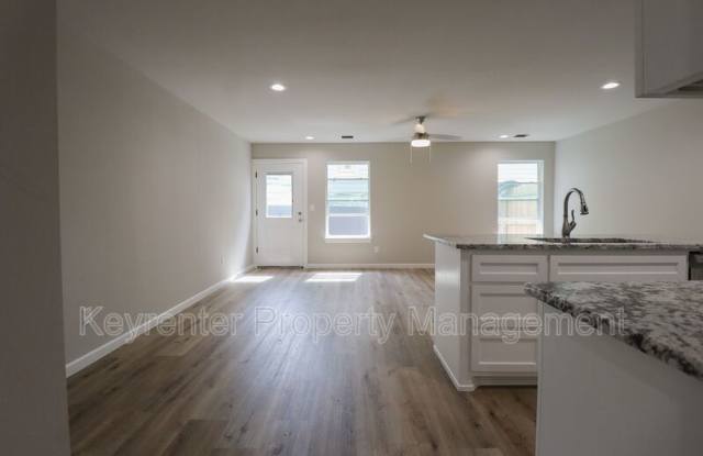 Photo of 218 N Cleveland St