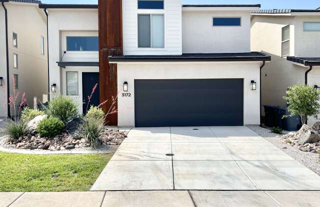 3172 East Sky Rim Way