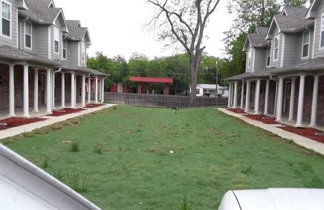 Photo of 2004 Pecan Street