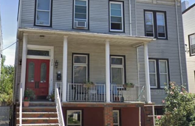 320 PRINCETON AVE - 320 Princeton Ave, Jersey City, NJ 07305