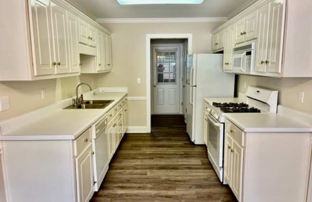 3579 Garden Lakes Parkway