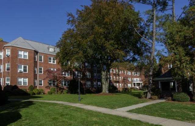 365 Stewart Ave Unit E31