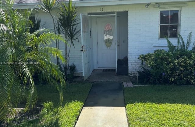 1440 SW 28th Ave - 1440 Southwest 28th Avenue, Boynton Beach, FL 33426