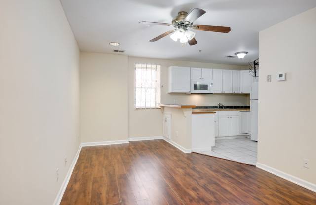 1 Bedroom Apartment Downtown