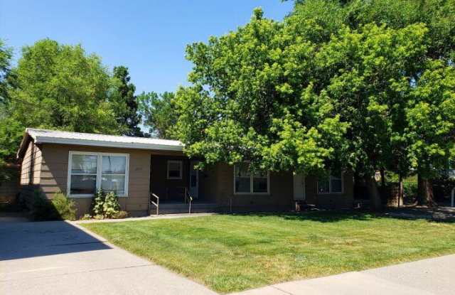 2515 7th Ave No.