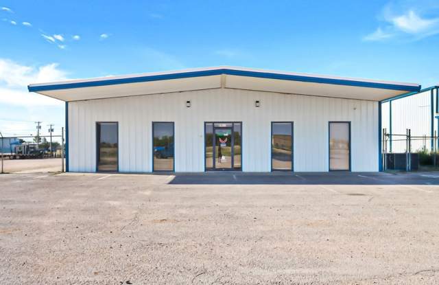 7903 W Industrial Ave