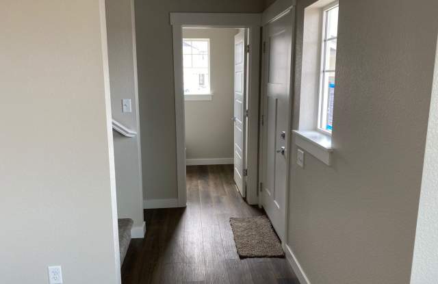 Newer Chimney Park Townhome!!