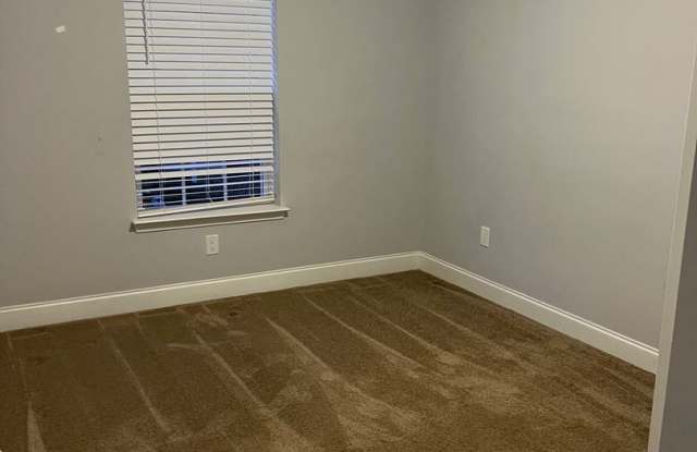 611 37th Avenue North, Unit #