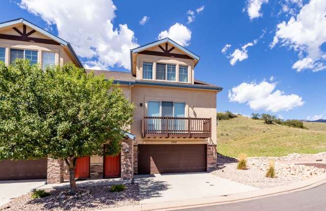Mountain Shadows Gated Townhome with Mountain & Open Space Views!!
