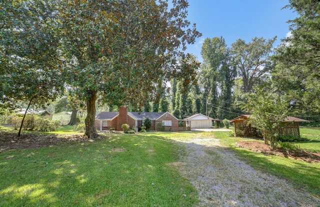 216 Meadowood Ave - 216 Meadowood Avenue, Hueytown, AL 35023