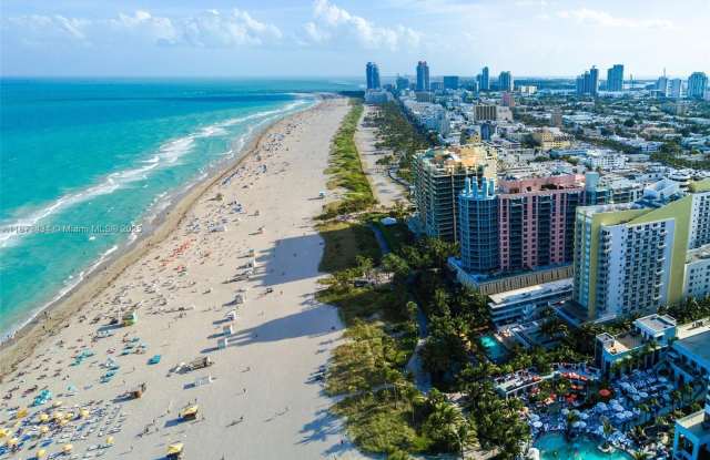 Photo of 17050 N Bay Rd