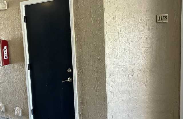 425 TIMBERWALK Court unit: 1135