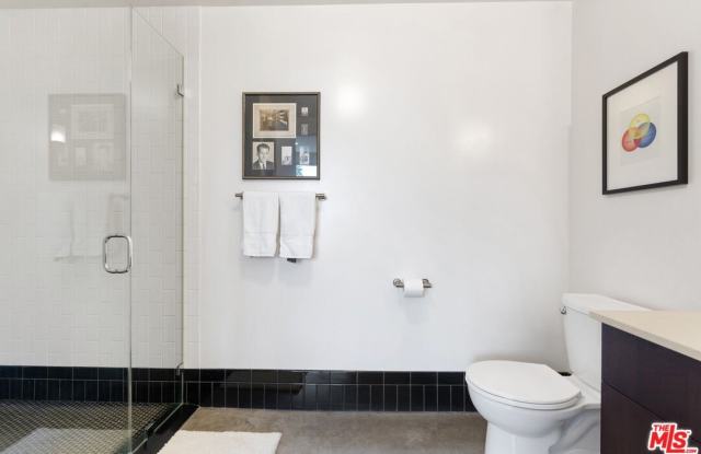 4111 W Sunset Blvd unit: 546
