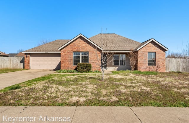 522 Pearl Avenue - 522 Pearl Avenue, Lowell, AR 72745