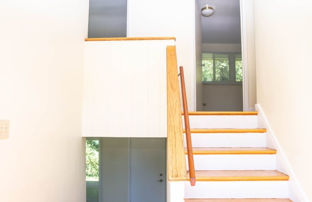 Townhouses Available Near UVA