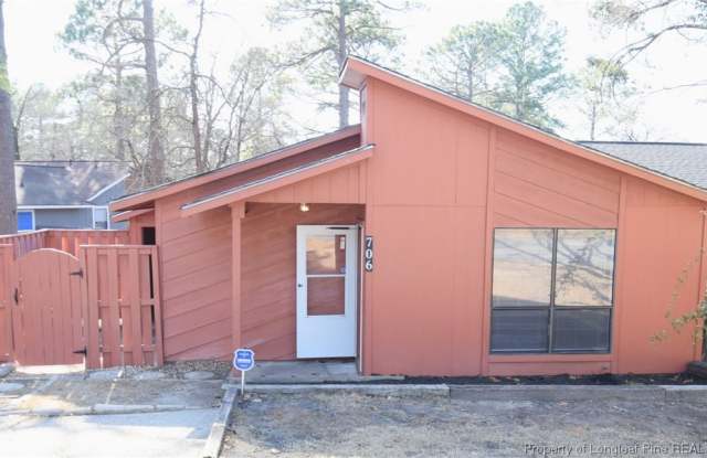 706 Hedgelawn Way - 706 Hedgelawn Way, Fayetteville, NC 28311