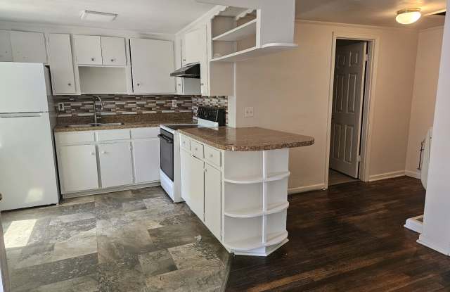 5814 Robinson Street