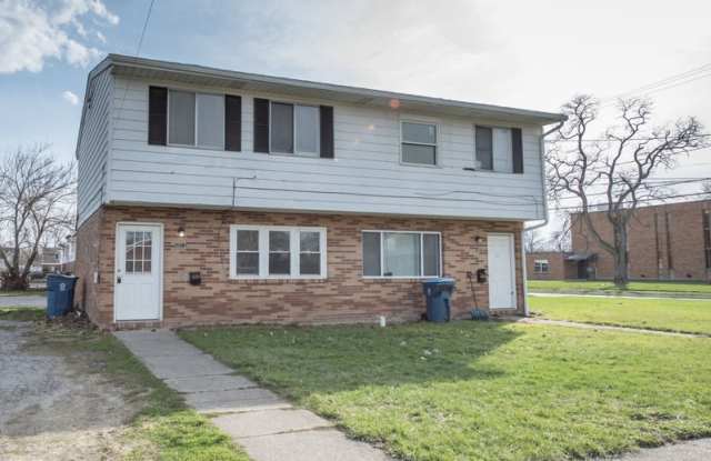 3012 Larkmoor Street - 2