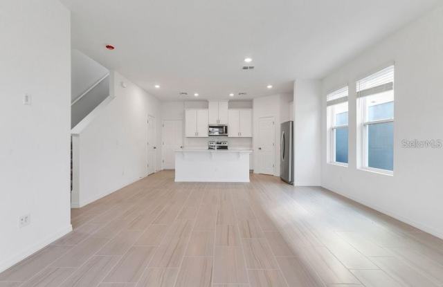 4613 CROSS PRAIRIE PARKWAY